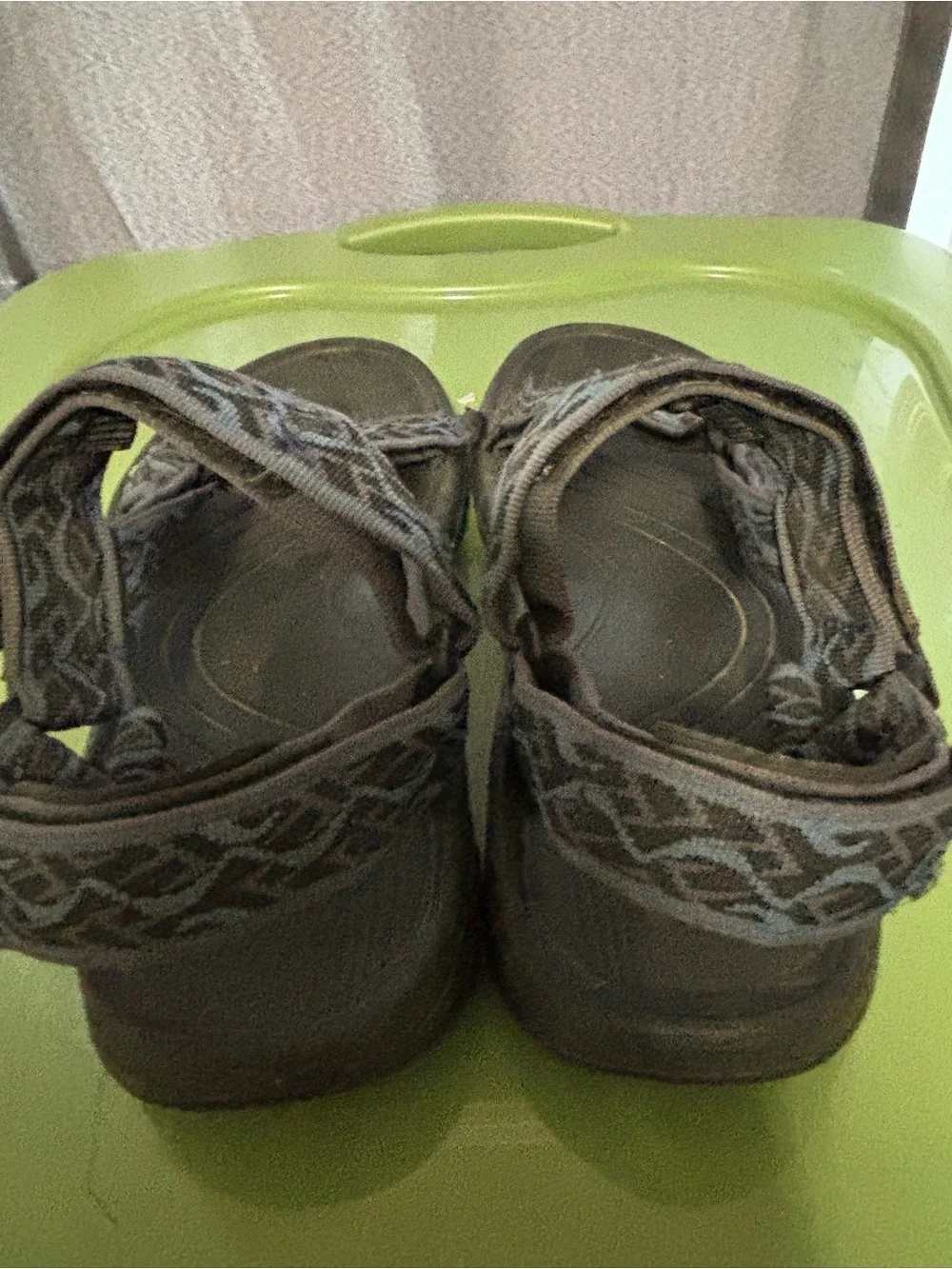 Teva Black Strappy Comfort Sandals Sz 9 Excellent Preowned Condition